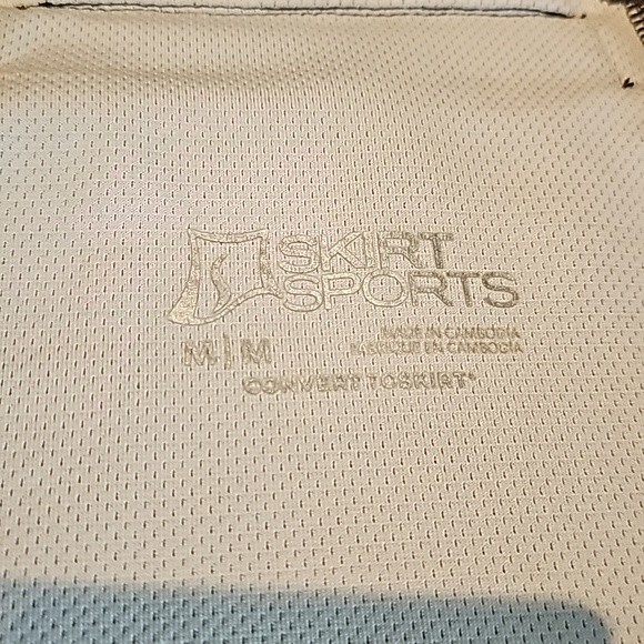 Skirt Sports: Grey Short Skirt. Size Medium. Excellent Condition! - Picture 3 of 5